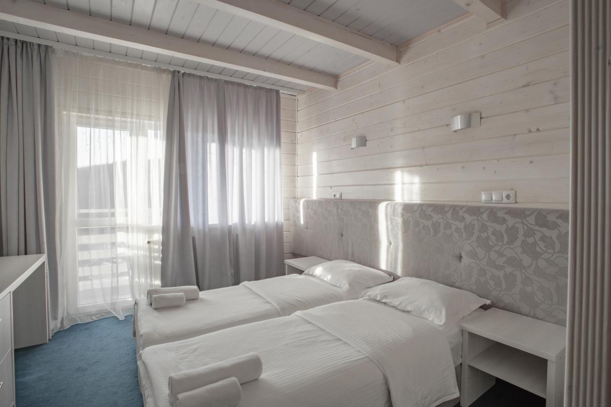 Wellland Hotel Jaremče Exteriér fotografie